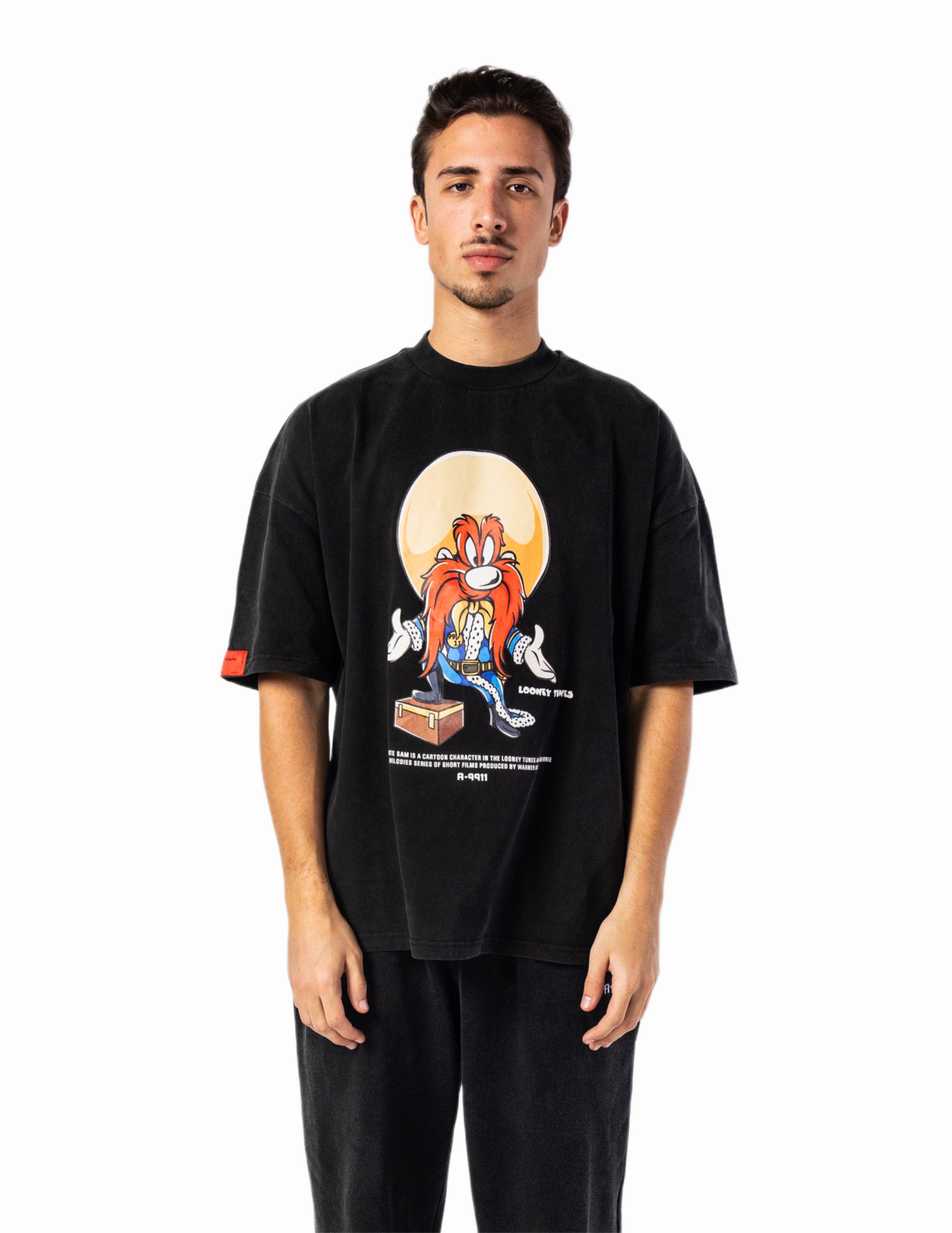 YOSEMITE SAM - BLACK OVERSIZED T-SHIRT – A-9911